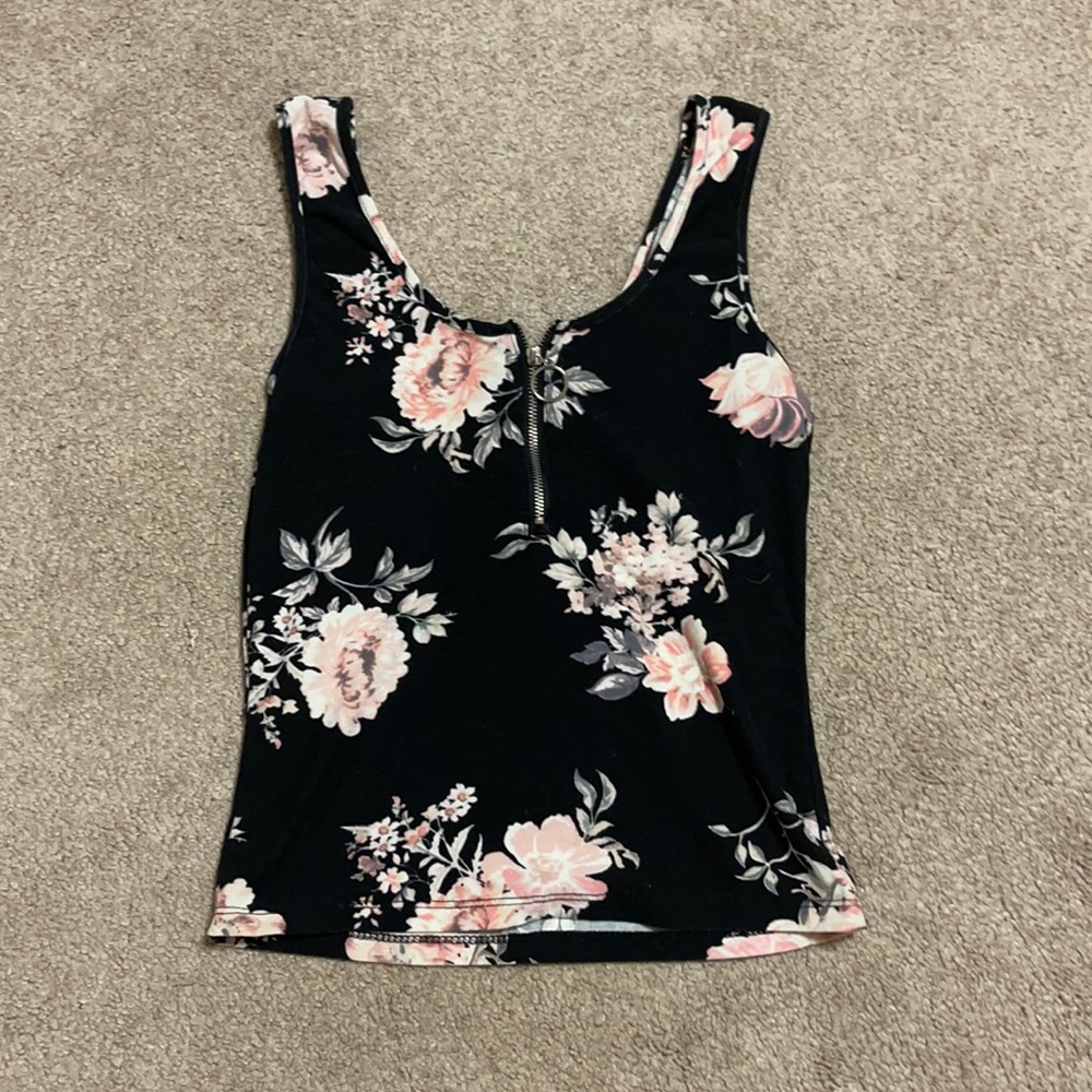 Rue 21 crop top